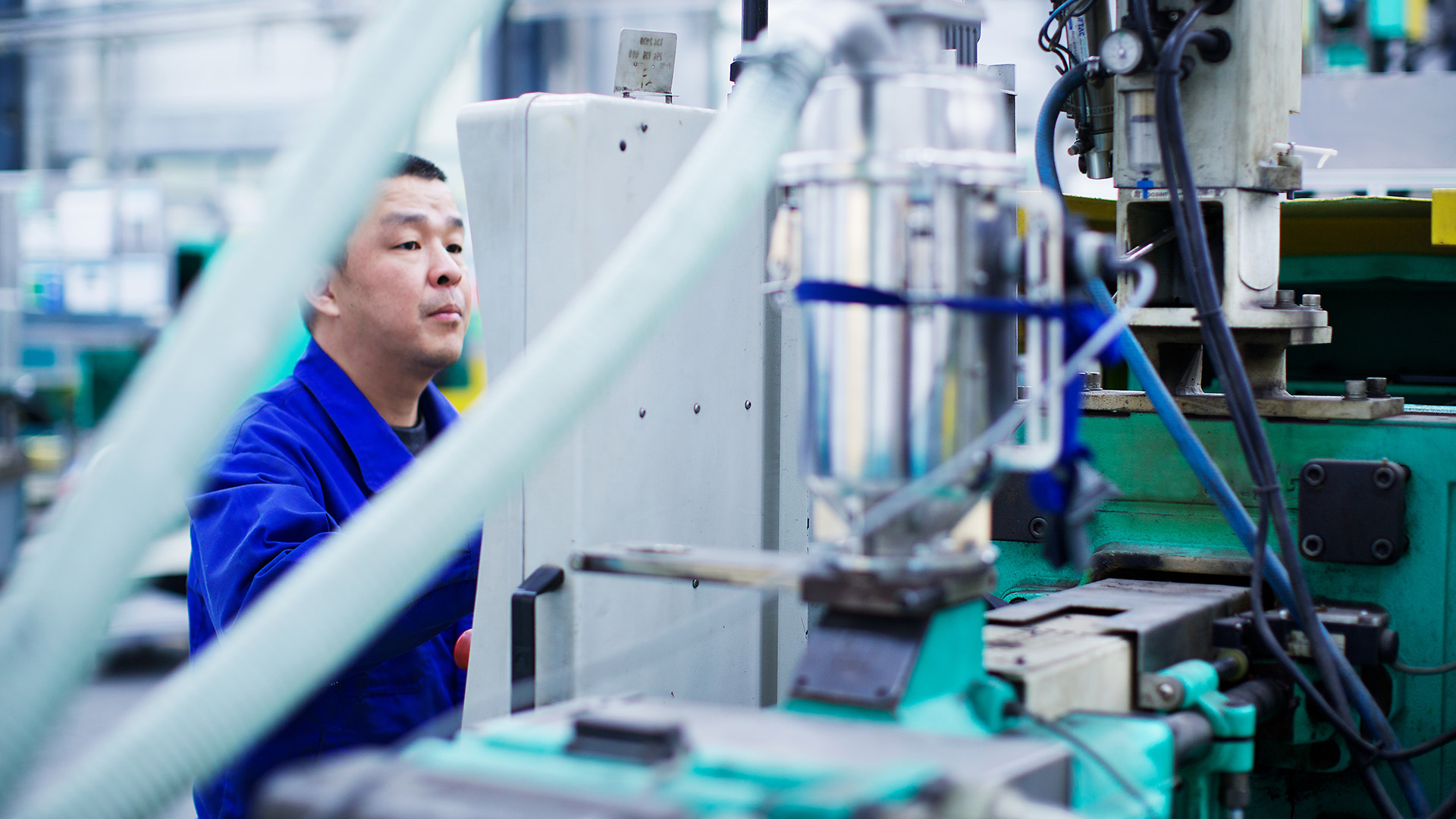 SpeLab is a Chinese company stealing from American performance brands.